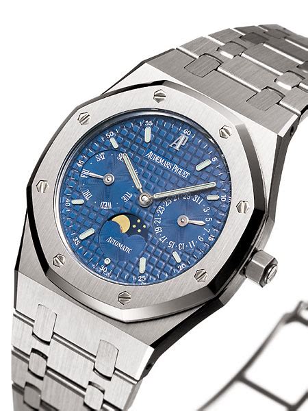 audemars piguet royal oak jumbo datarik fasi lunari prezzo|audemars piguet watch.